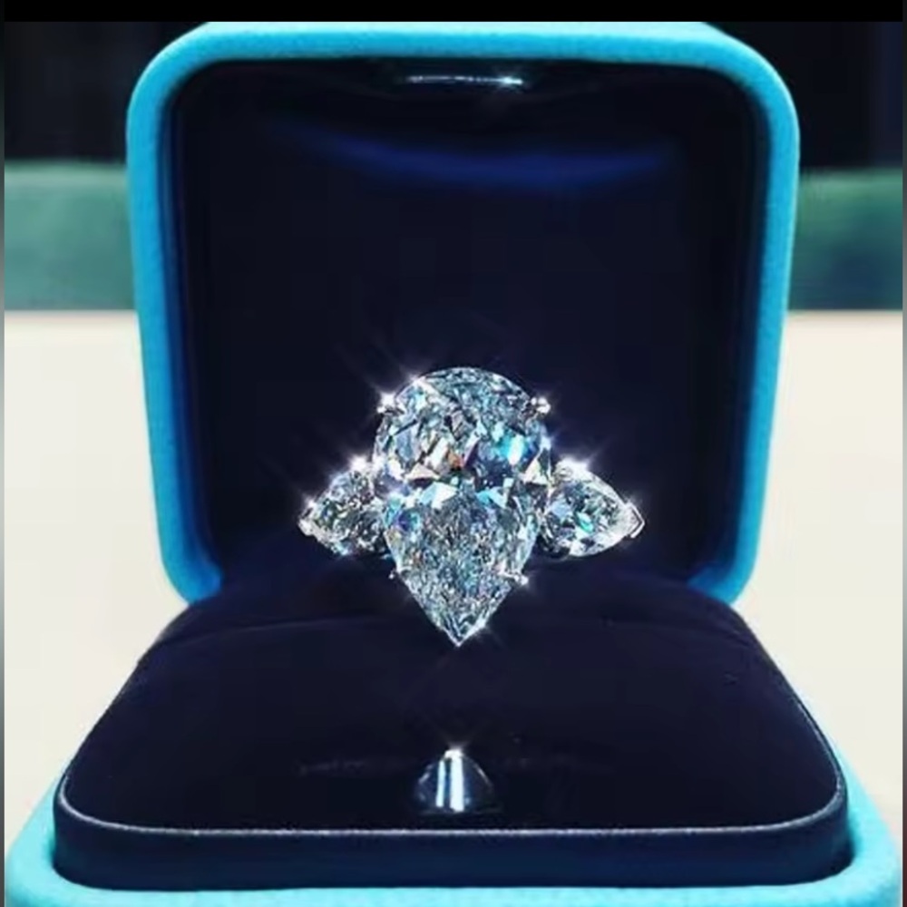 New 9.25 Sterling Silver Pear-Shaped Moissanite Three-Stone Ring -Size 10